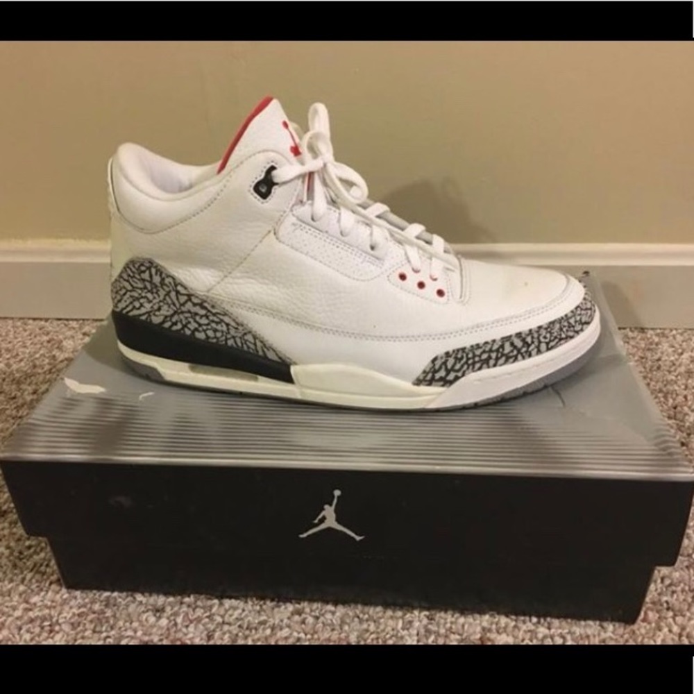 Size 14 Jordan 3’s, with card